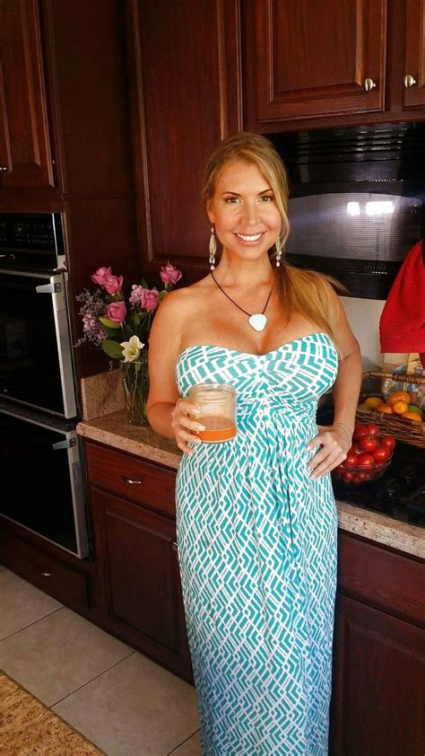 curvy mom amateur